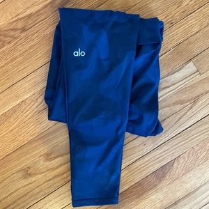 ALO blue camo high waisted legging.  S/M